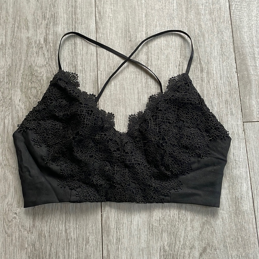 Hommage From Los Angeles Crop Top with Black Embroidery Size Medium